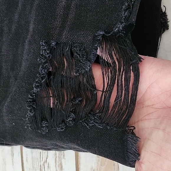 No Boundaries Black High Rise Destructed Midi Short NWT - Picture 7 of 13